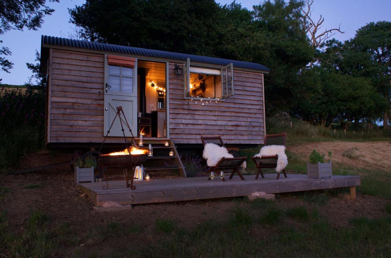Tilbury Shepherd Huts With Hot Tubs Plus Holiday Cottages West Bagborough Εξωτερικό φωτογραφία