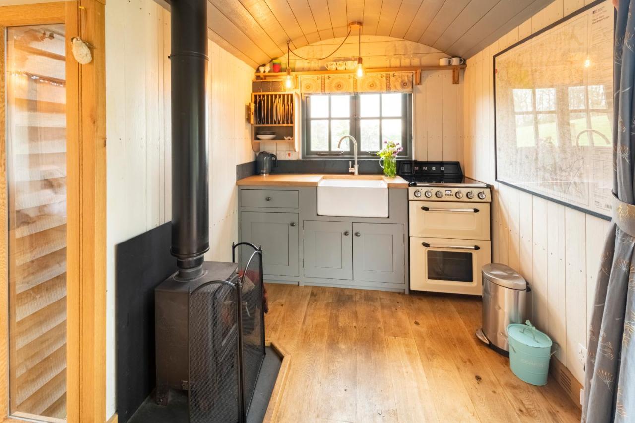 Tilbury Shepherd Huts With Hot Tubs Plus Holiday Cottages West Bagborough Εξωτερικό φωτογραφία