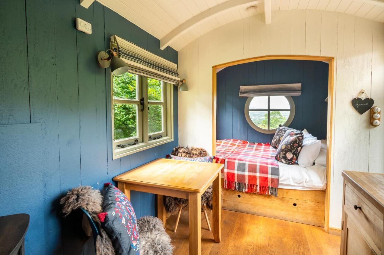 Tilbury Shepherd Huts With Hot Tubs Plus Holiday Cottages West Bagborough Εξωτερικό φωτογραφία