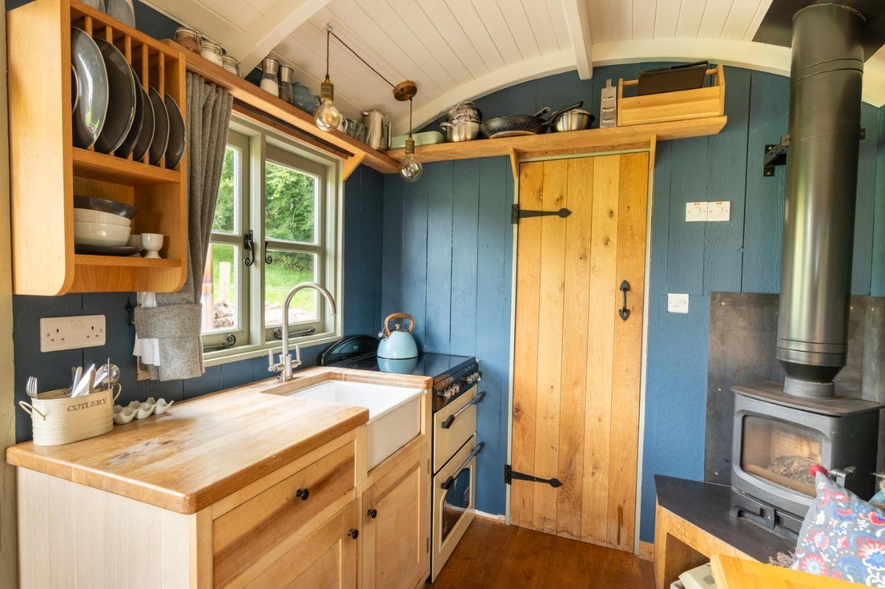 Tilbury Shepherd Huts With Hot Tubs Plus Holiday Cottages West Bagborough Εξωτερικό φωτογραφία