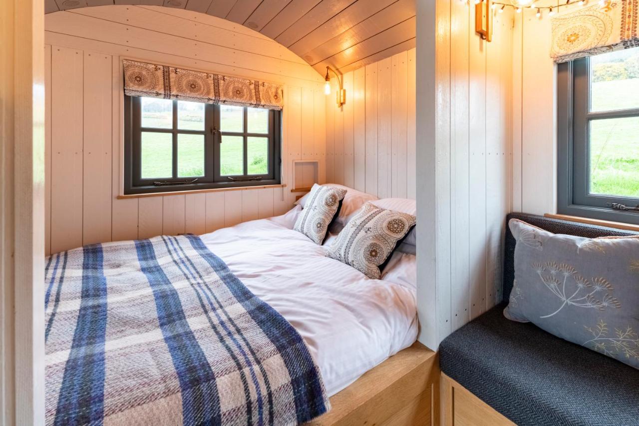 Tilbury Shepherd Huts With Hot Tubs Plus Holiday Cottages West Bagborough Εξωτερικό φωτογραφία
